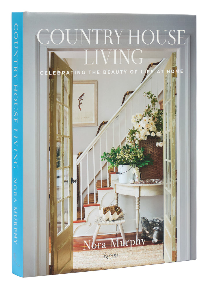 Book cover for Country House Living: Celebrating the Beauty of Life at Home