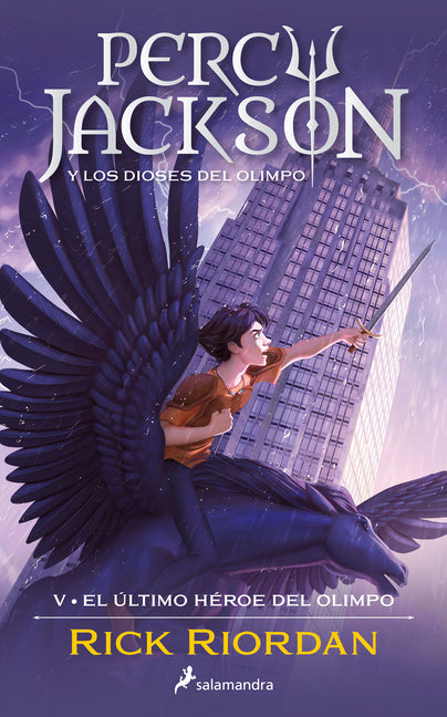 Book cover for El Último Héroe del Olimpo / The Last Olympian